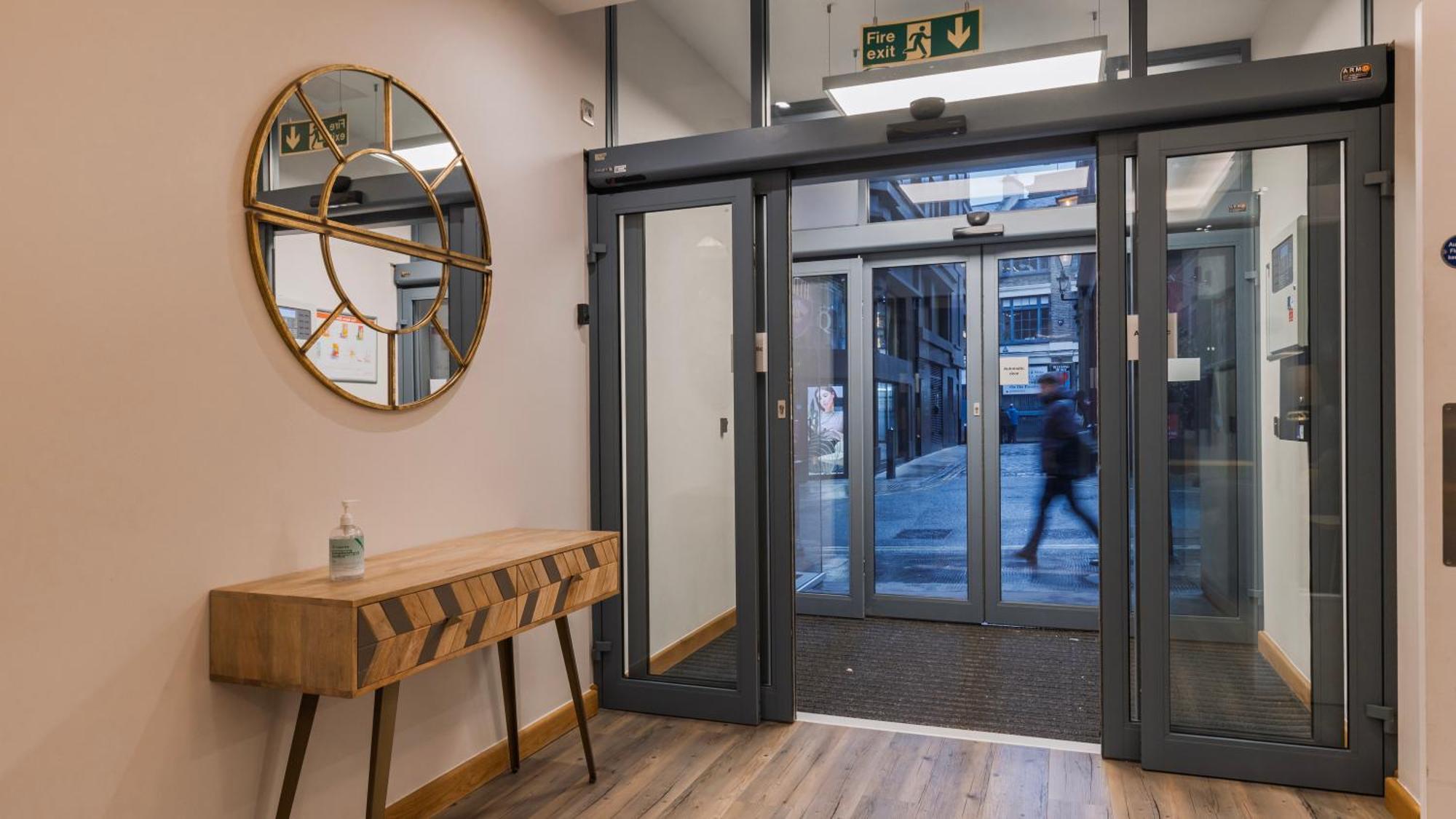 Farringdon Serviced Apartments By Lovelystay London Exterior foto